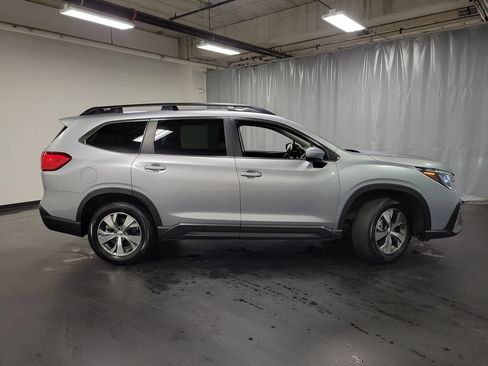 Used 2025 Subaru Ascent Premium AWD/4WD image 9