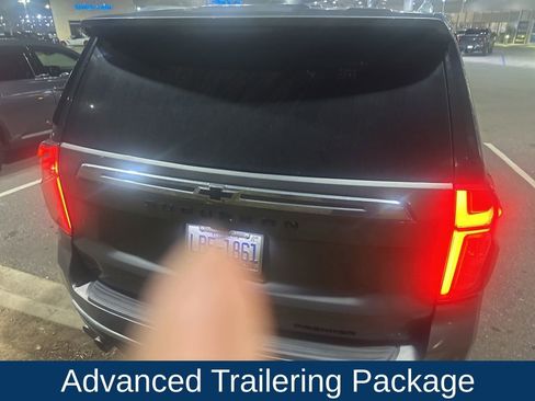 Used 2021 Chevrolet Suburban Premier w/ Premium Package image 9