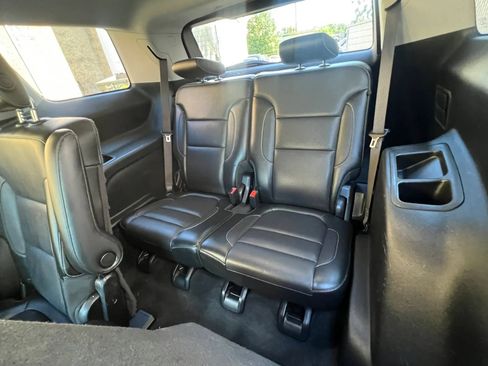Used 2018 GMC Acadia SLT AWD/4WD image 29
