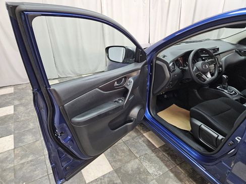 Used 2021 Nissan Rogue Sport S image 9