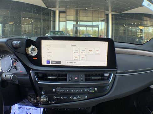 Certified 2025 Lexus ES 350 ES 350 w/ Premium Package image 16