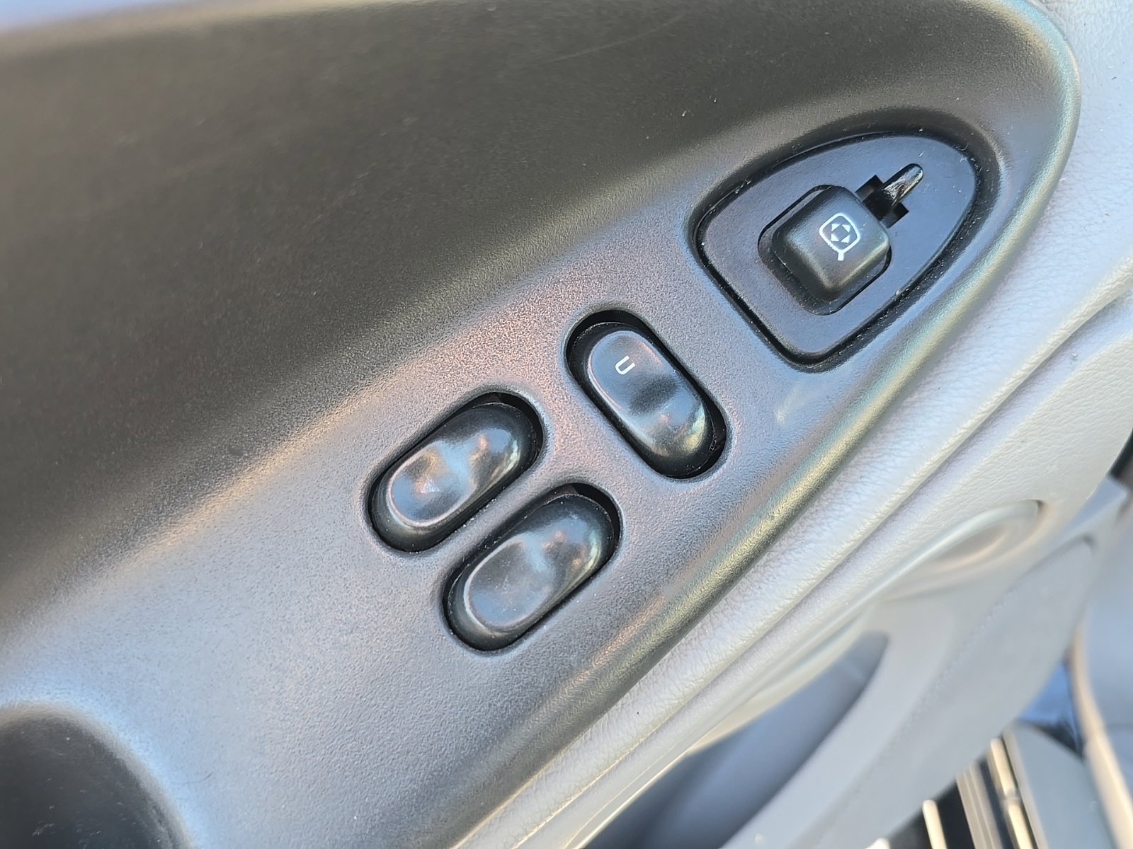 Used 2003 Ford Mustang Coupe RWD image 6
