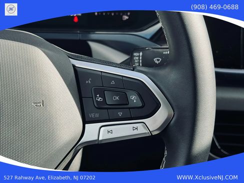 Used 2022 Volkswagen Taos SE image 13