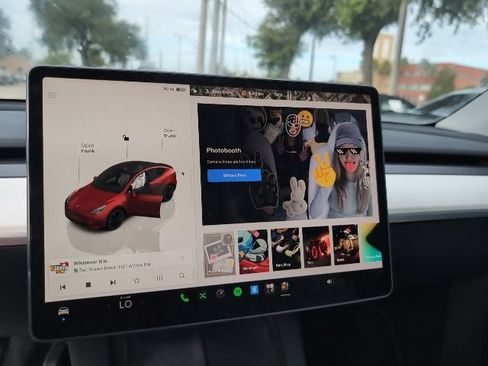 Used 2023 Tesla Model Y Performance AWD/4WD image 19