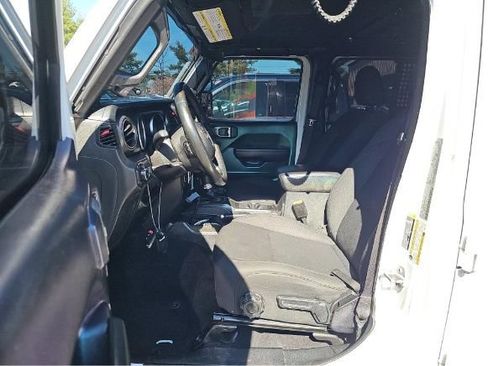 Used 2021 Jeep Wrangler Unlimited Sport image 4