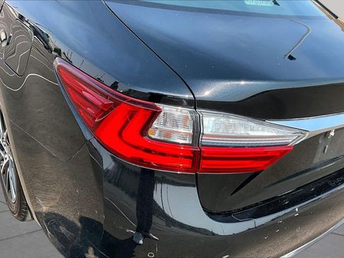 Used 2017 Lexus ES 350 FWD image 28