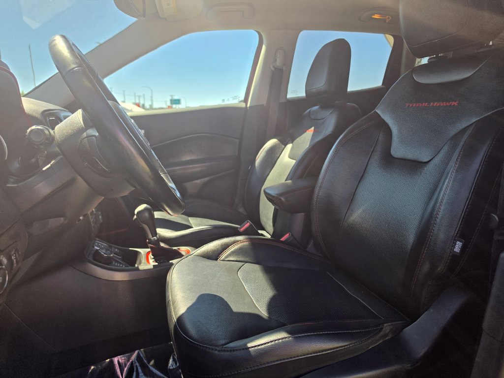 Used 2019 Jeep Compass Trailhawk w/ Leather Interior Group AWD/4WD image 10