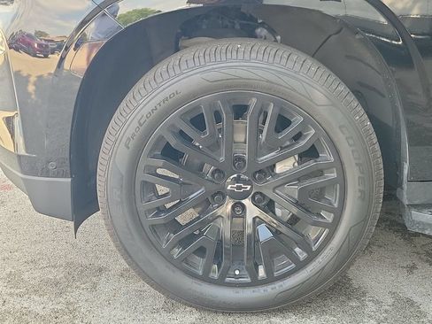 Used 2023 Chevrolet Tahoe Premier w/ Advanced Technology Package AWD/4WD image 3