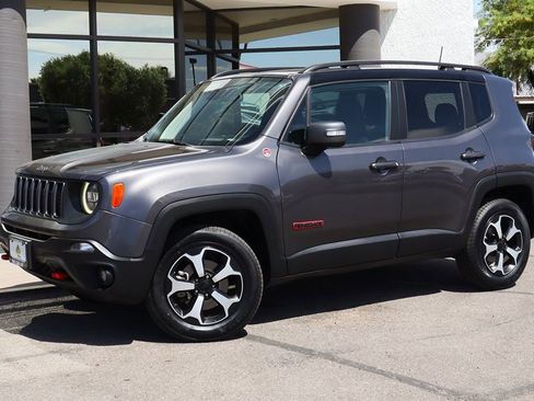 Used 2019 Jeep Renegade Trailhawk AWD/4WD image 3