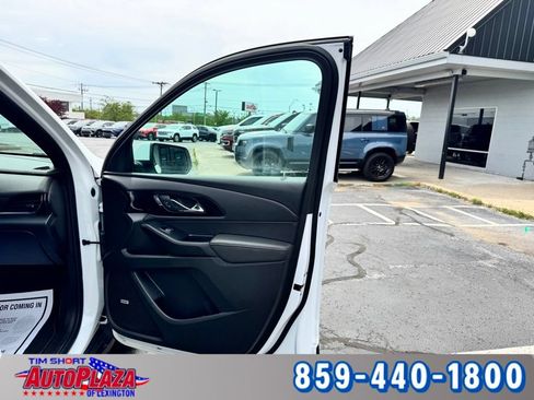 Used 2023 Chevrolet Traverse RS AWD/4WD image 56