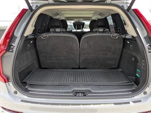 Used 2024 Volvo XC90 T8 Ultimate AWD/4WD image 38