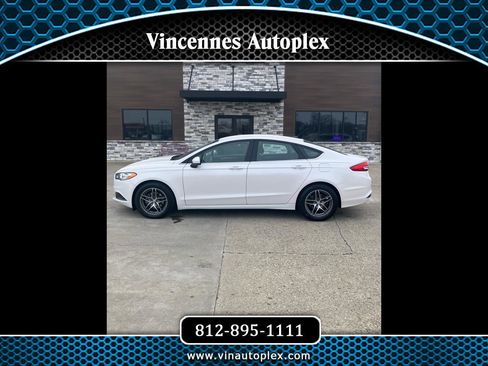 Used 2017 Ford Fusion SE w/ Fusion SE Technology Package image 1