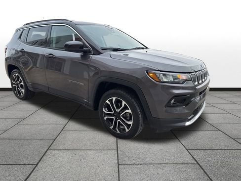 Used 2022 Jeep Compass Limited image 7