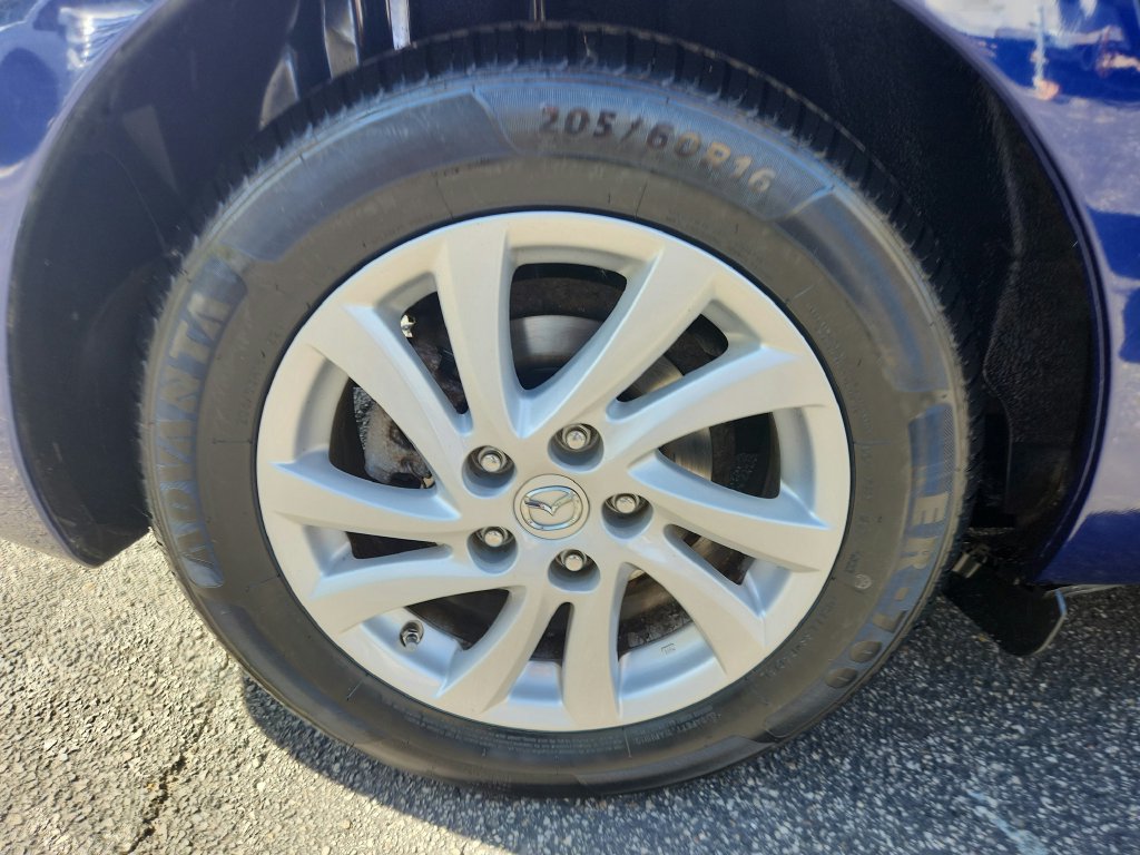 Used 2012 MAZDA MAZDA3 i Touring FWD image 29