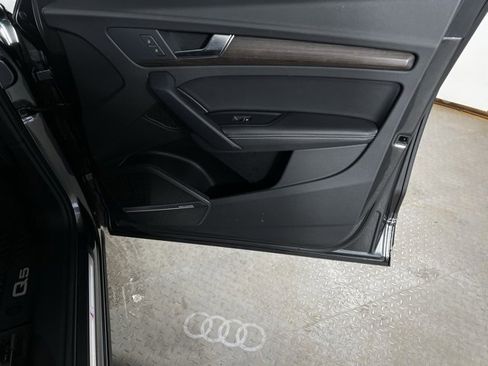 Used 2023 Audi Q5 2.0T Premium Plus w/ Premium Plus Package image 10