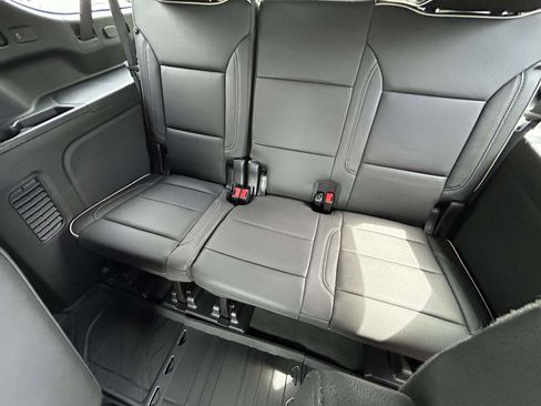 New 2026 Chevrolet Suburban Premier AWD/4WD image 24