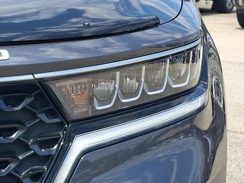 Used 2022 Kia Sorento EX w/ Panoramic Sunroof Package FWD image 9