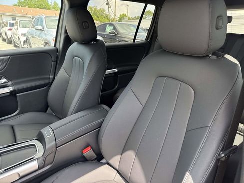 New 2026 Mercedes-Benz GLB 250 image 9