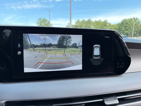 Used 2023 Hyundai Palisade SEL FWD image 11