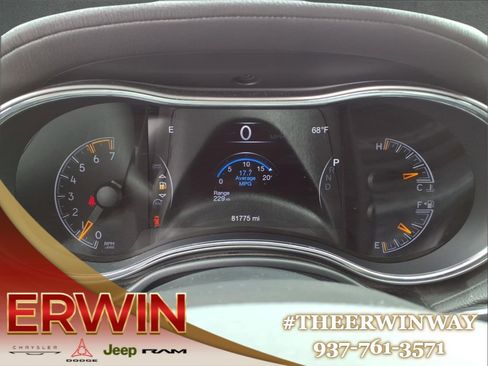 Used 2019 Jeep Grand Cherokee Overland AWD/4WD image 16