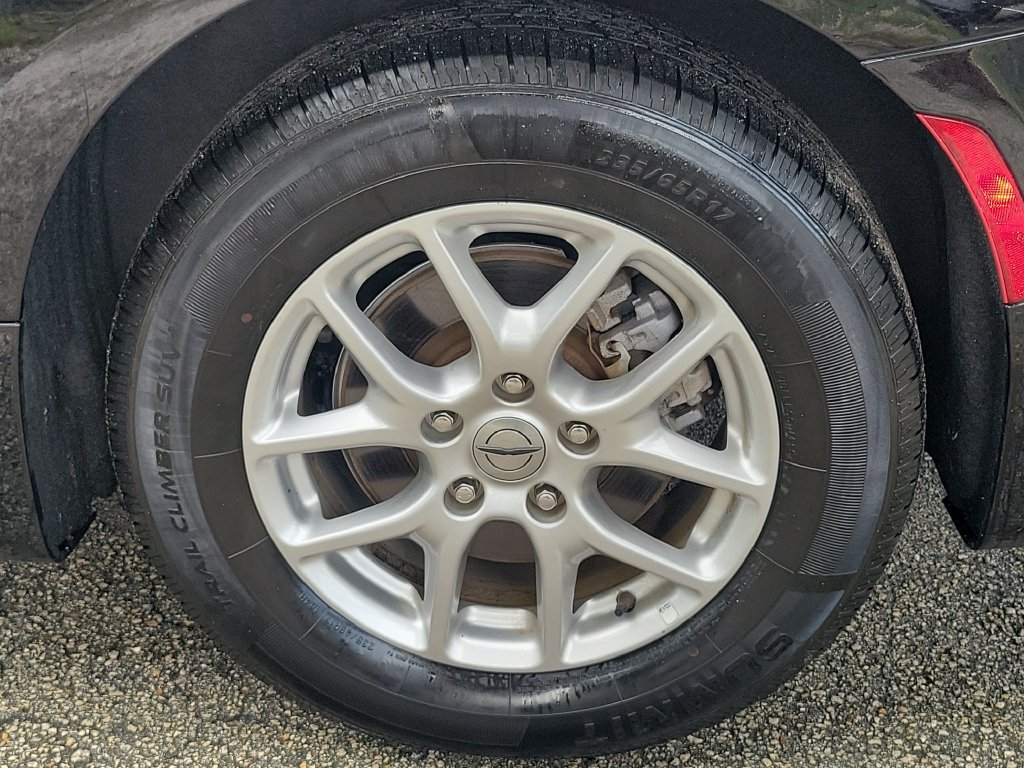 Used 2024 Chrysler Pacifica Touring-L FWD image 12