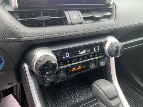 Used 2023 Toyota RAV4 XLE w/ Convenience Package AWD/4WD image 23