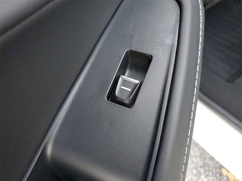 Certified 2025 Acura MDX w/ Technology Package image 17