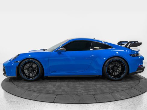Used 2022 Porsche 911 GT3 RWD image 3
