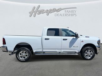 Used 2025 RAM 2500 Big Horn video 3