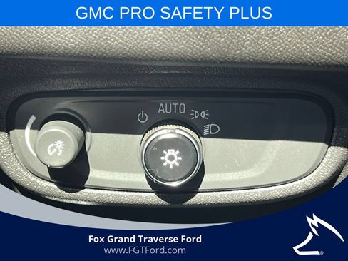 Used 2022 GMC Terrain SLE w/ Driver Convenience Package FWD image 15