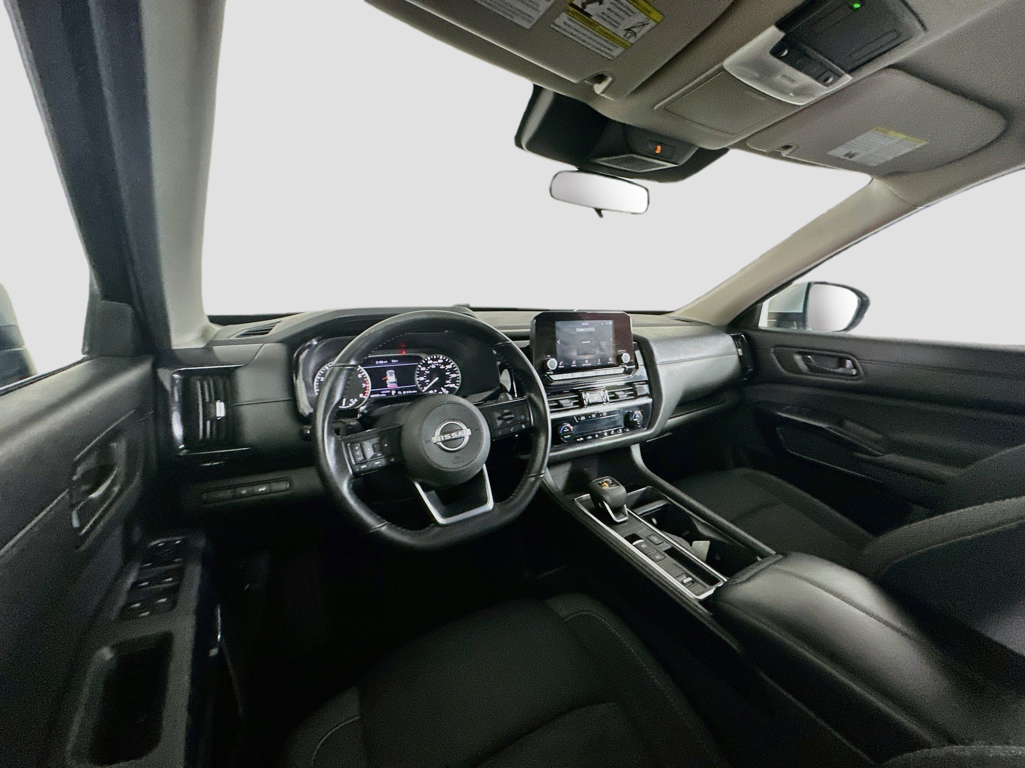 Used 2025 Nissan Pathfinder SV FWD image 18