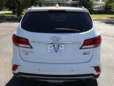 Used 2017 Hyundai Santa Fe Limited AWD/4WD image 6