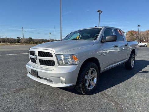 Used 2017 RAM 1500 Express w/ Express Value Package image 12