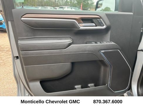 Used 2023 Chevrolet Silverado 1500 LT image 9