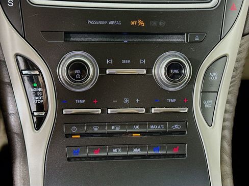 Used 2017 Lincoln MKX Reserve FWD image 17