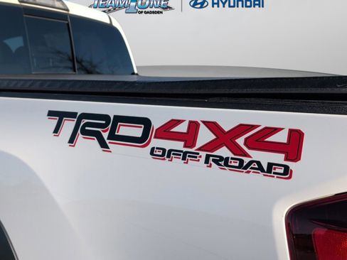 Used 2018 Toyota Tacoma 4x4 Double Cab image 16