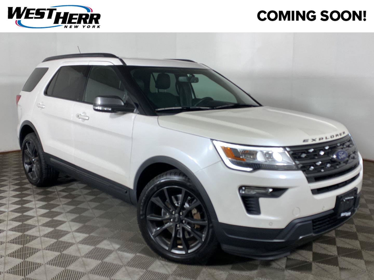 Used 2018 Ford Explorer XLT w/ Equipment Group 202A AWD/4WD image 1