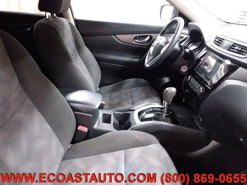 Used 2016 Nissan Rogue S w/ Appearance Package image 13