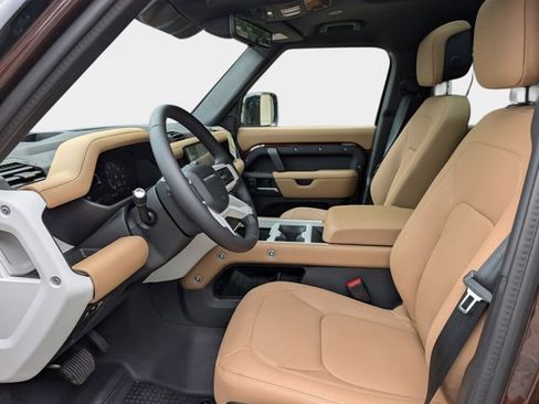 New 2025 Land Rover Defender 130 X-Dynamic SE image 7
