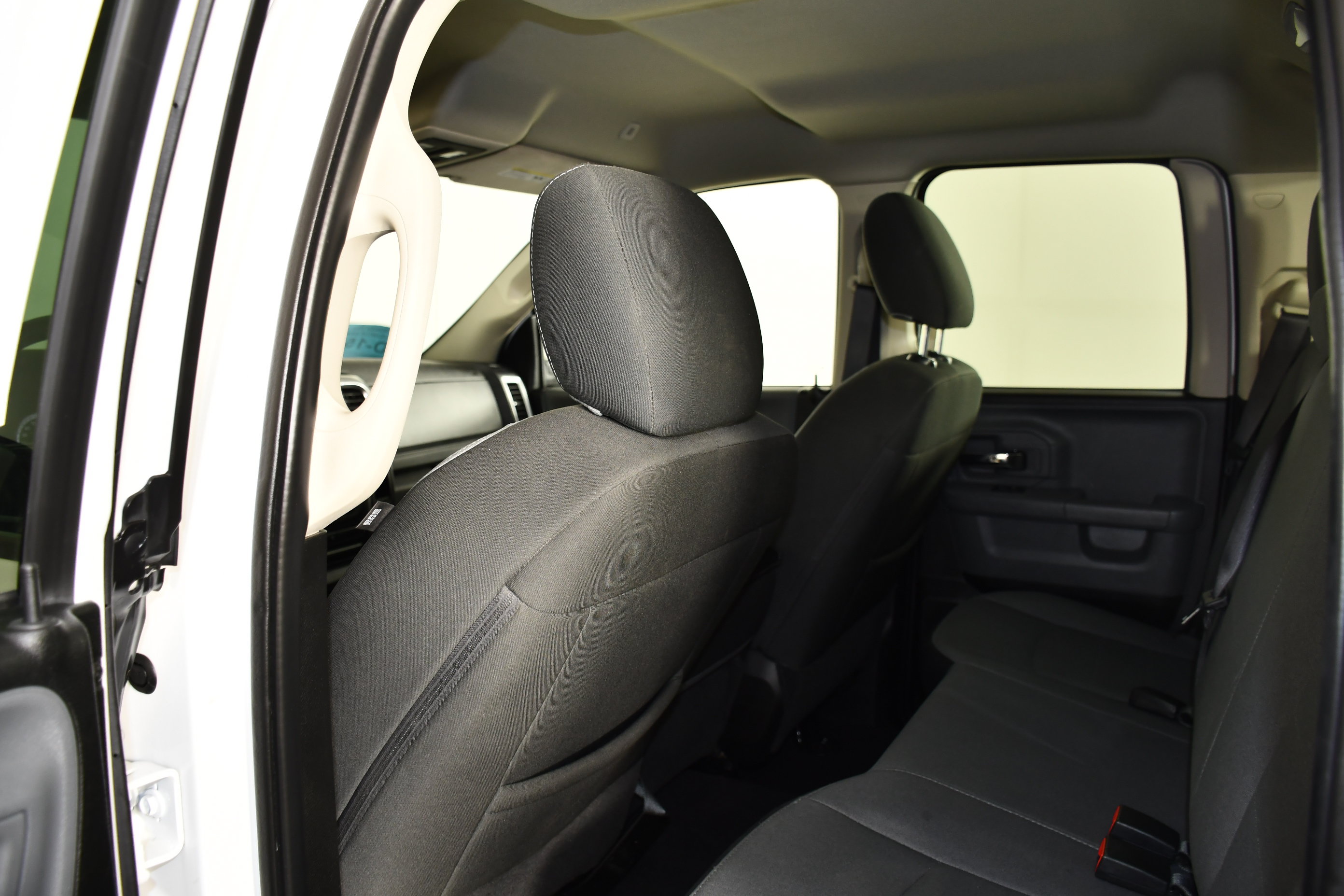 Used 2024 RAM 1500 Classic SLT AWD/4WD image 46