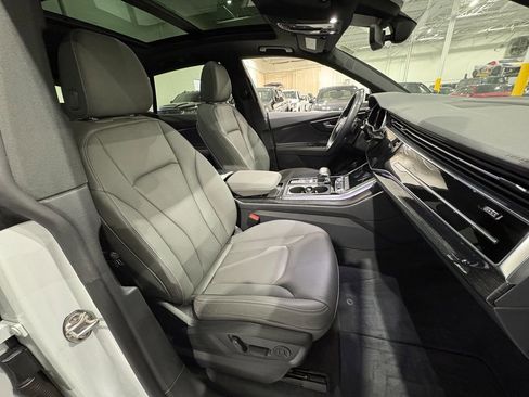 Used 2019 Audi Q8 Premium Plus w/ Premium Plus image 53