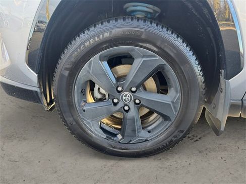 Used 2020 Toyota RAV4 XSE image 10