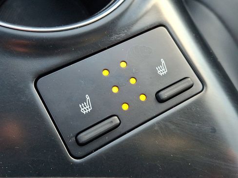 Used 2020 Toyota Camry XSE image 28