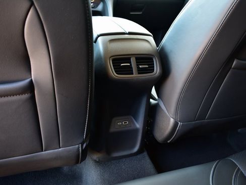 Used 2023 Buick Envision Essence image 23