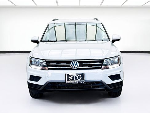 Used 2018 Volkswagen Tiguan SE FWD image 2