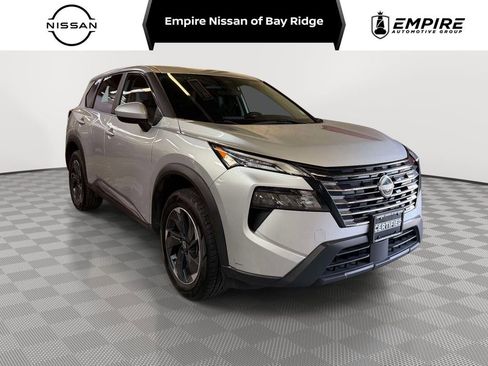 Used 2024 Nissan Rogue SV AWD/4WD image 1
