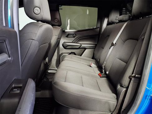 Used 2023 Chevrolet Colorado Trail Boss w/ Technology Package image 9