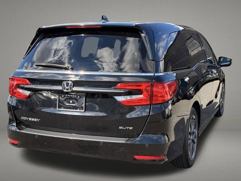 Used 2023 Honda Odyssey Elite image 5
