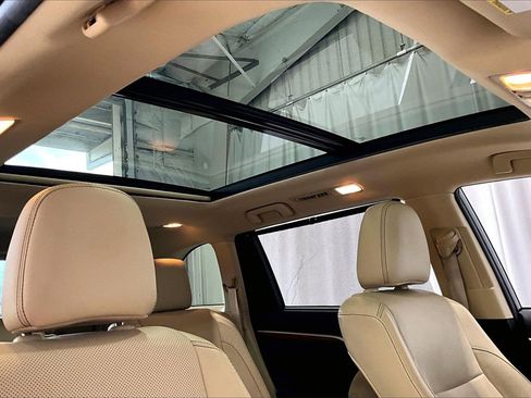 Used 2019 Toyota Highlander Limited Platinum image 27