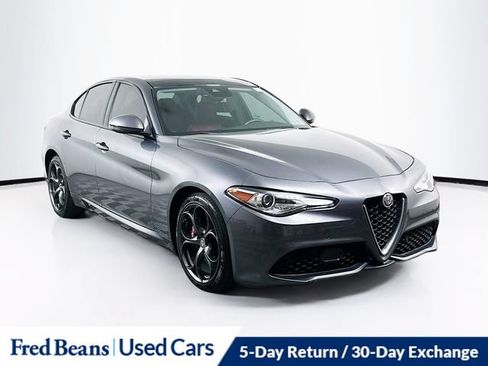 Used 2019 Alfa Romeo Giulia Ti Sport w/ Quick Order Package 22S Sport AWD/4WD image 1